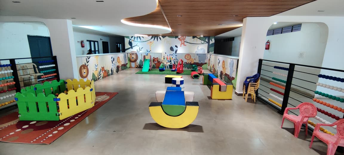 Main reception and welcome experience